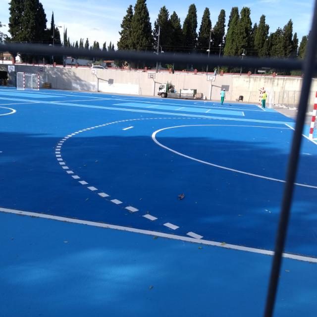 Pavimento deportivo multideporte azul